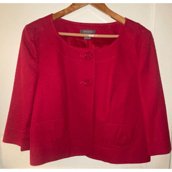 Women's Ann Taylor Cropped Fuschia Textured Swing Blazer Size 12 Pockets - Picture 1 of 6